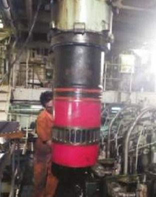 Cylinder liner removal